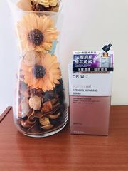 ，我很喜歡這一點通常換季時臉會有點脫皮，使