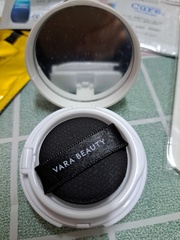 夢一場 - VARA BEAUTY 亮采持妝自動校色氣墊粉餅 使用心得圖片
