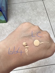 ,才會霧化毛孔,變成奶油肌,鼻翼是沒堆粉底