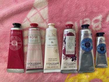 karen10 - L'OCCITANE 歐舒丹 乳油木玫瑰護手霜 使用心得圖片