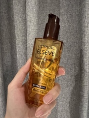 網友ChiaChun在心得中提到金緻護髮精油經典修護系列(棕色款)和洗卸旅行組有關 使用者建議還是先嘗試旅行包裝的產品可以接受