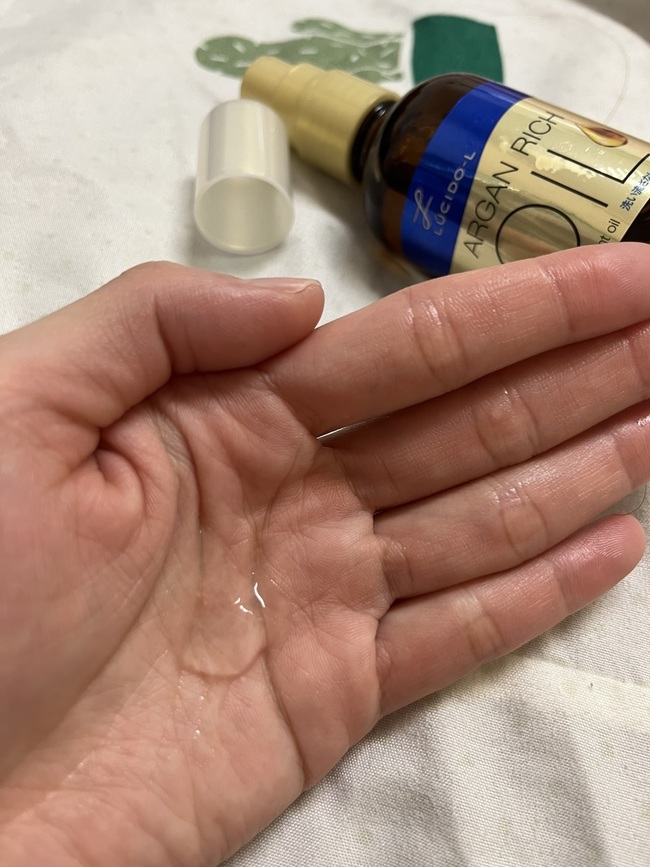 😏擠出來是透明的凝露狀