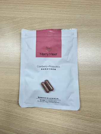 顏色是粉藕色沒有甚麼怪膠囊味