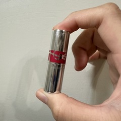 ㄚ徐 - YSL 聖羅蘭 情挑誘吻晶亮蜜唇膏 8 茄紅蜜糖 使用心得圖片