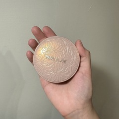 出油的妝感就是漂亮的奶油肌，可以理解產品所