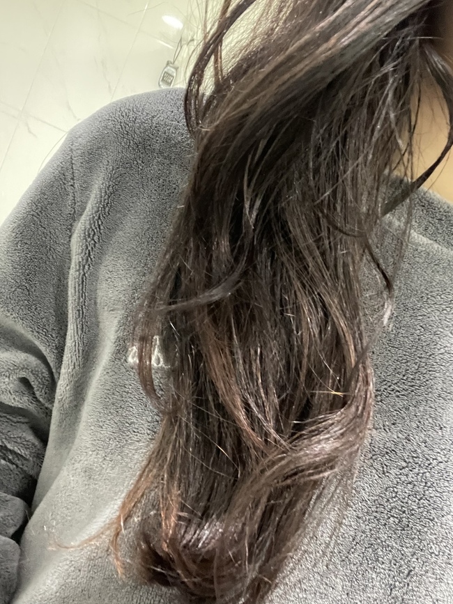 三下擦兩邊髮尾的部分用完後👇