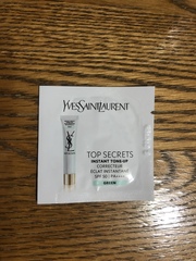 蘿蕾 - YSL 聖羅蘭 名模肌密光幻防護妝前乳(薄荷綠) 使用心得圖片