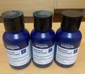 網友吳紅荳在心得中提到恆久瞬柔洗髮乳 LISS UNLIMITED Shampoo和洗卸旅行組有關 右邊那瓶👉送了很多的旅行組要跟大家來分享的