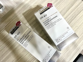 曬超黑的最近也很流行早C晚A的保養方法一起