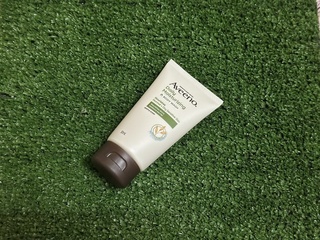 網友紫草夜月在心得中提到燕麥沐浴露 Daily Moisturizing Body Wash和隨身包有關 小巧這是去買寶雅買的旅行組想說買來試試看這