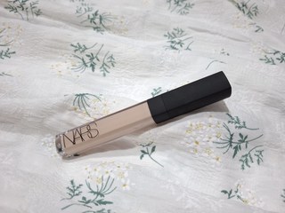 與維他命E的緣故，讓黑眼圈的部分不易積線卡