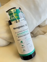 楊酸、綠茶精萃、植物角蛋白三大要素！