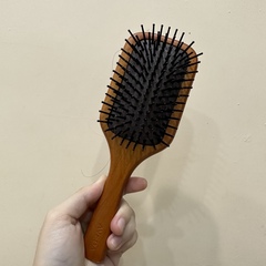 小熊🐻軟糖好吃 - AVEDA 肯夢 隨行按摩梳 使用心得圖片