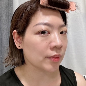 膚瞬間水亮透明而且不黏膩唷~ 膚瞬間水亮透明而且不黏膩唷~