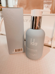 肌膚：中性偏乾，夏季T字出油，冬季兩頰乾燥