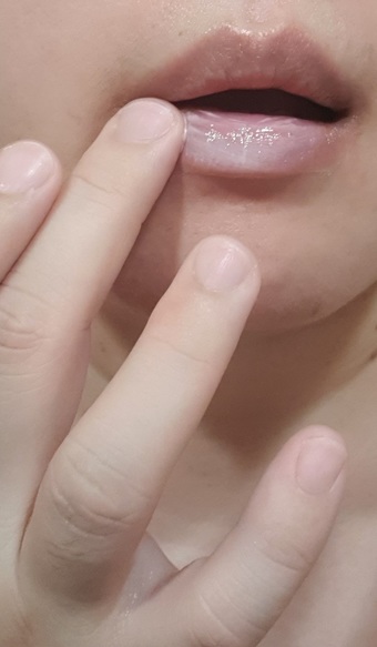 錯只是剛上唇時存在感蠻明顯的