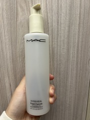 快樂的全職媽咪 - M.A.C 超奇肌清爽花瓣淨妝油 使用心得圖片