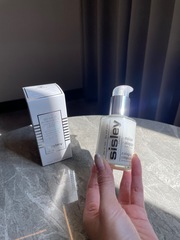 lora雅 - SISLEY 希思黎 全能乳液 使用心得圖片