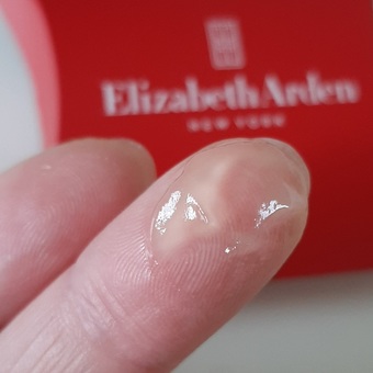 抹在臉上後倒是沒啥存在度的