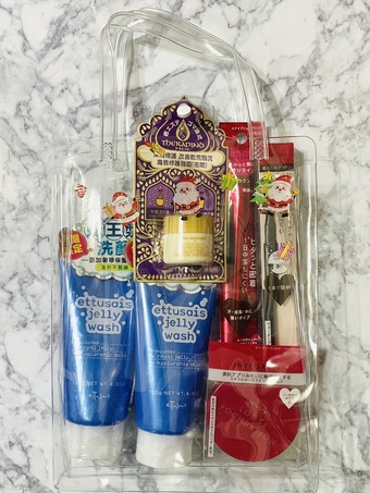 架彩妝當作是聖誕節禮物🎁🎄