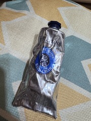 Bunny1992 - L'OCCITANE 歐舒丹 乳油木護手霜 使用心得圖片