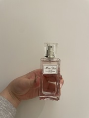 愛亂買的女子 - DIOR 迪奧 Miss Dior髮香噴霧 使用心得圖片