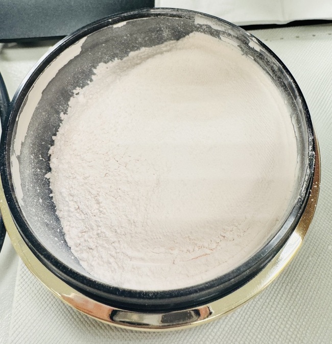 img一大盒蜜粉可分裝 img一大盒蜜粉可分裝