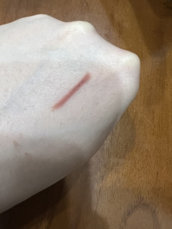 ⬇️號色手背試色如下