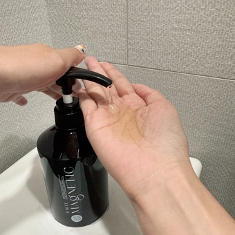 完頭皮非常清爽卻不會乾澀緊繃 完頭皮非常清爽卻不會乾澀緊繃