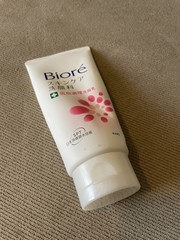 Nina Lee - Bioré 抗痘調理洗面乳 使用心得圖片