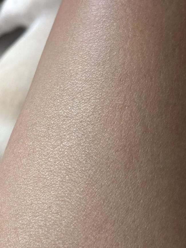 腕上推開是不油膩的吸收也算快 腕上推開是不油膩的吸收也算快