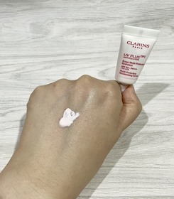 轉角遇到貓 - CLARINS 克蘭詩 5P防禦UV水凝乳SPF50/PA+++(Baby粉) 使用心得圖片