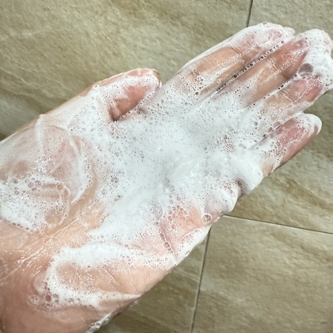 偏濃稠起泡容易泡泡也算綿密