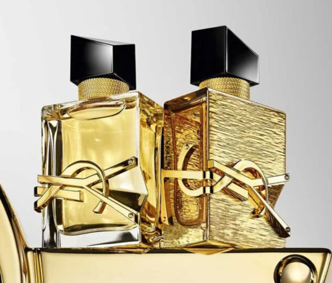 吸引了目光櫃姐說這是限量款