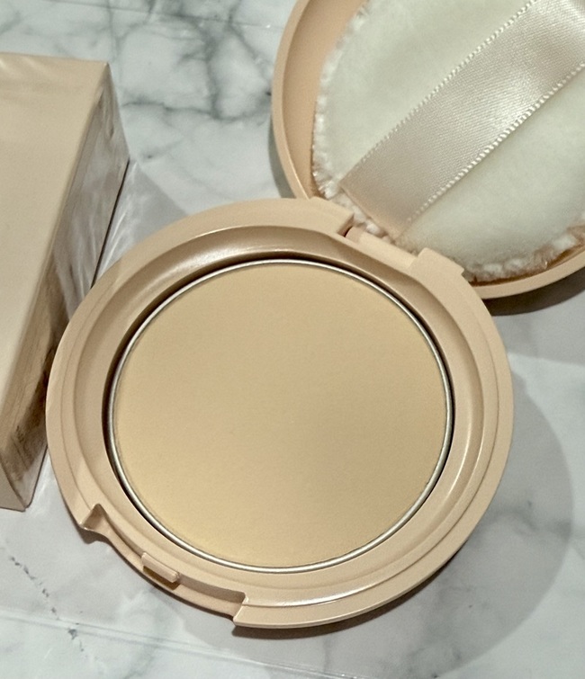 我覺得粉撲質感算不錯了 我覺得粉撲質感算不錯了