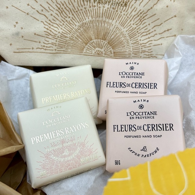 丹與茶花加上梨子的果香非常好聞