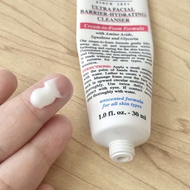 白色沒什麼味道還算容易起泡