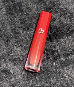 戀埜 - GIORGIO ARMANI beauty 亞曼尼 奢華柔紗訂製唇露 560 使用心得圖片