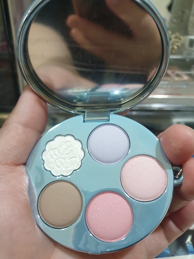 有紫色試了覺得很美所以購入