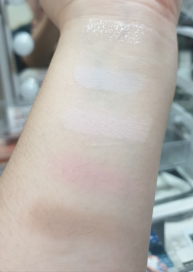 還能當腮紅用真的一盤搞定🤣🤣