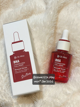 imgimg第一篇大家新年快樂🎉🎉這次是ㄤ吱吱ㄉ贊助品💖💖~謝謝cosme與DrMay啦話說我照片都做完才發現原來我拍到紙盒的背面ㄇ😆😆前段時間因為蘇丹紅之亂有些品項大廠牌意外落馬加上這個ㄤ吱吱　我就有點抖不過官網有放第三方檢測的安心聲明後來也抽到試用ㄌ~~imgimg這是我第一次接觸DrMay定位上應該是醫美品牌商品外包裝整體設計上是走簡約路線甚至沒有太多功效說明有種詳情請上官網的感覺XDimgimg拿到的是正貨sizeml玻璃瓶+滴管建議售價NT$看起來官網有些定期折扣產地是台灣🇹🇼可以看到不只是罐子紅精華本身也是紅色的~應該是因為有B的關係玻璃滴管尾端有做個小弧度這樣用到最後會比較好吸取算是貼心的小地方這點我是看其他網友分享才注意到的我只一直在看管身有沒有用量標線XD我自己的用量大約半管而已imgimg擠到板子上看看顏色稍微沒那麼可怕質地是帶有一點濃稠度的imgimg平常我都是擠在化妝棉上會很明顯看到紅色滴在手上倒看不太出來看大家心得好像沒特別提到這罐有很濃郁的中藥味草味對我來說是很有特色的味道🥲🥲需要閉氣服用ㄉ類型imgimg吸收後還有點亮亮的摸起來稍微有點黏膩感過一陣子就會消失黏膩程度我可以接受～這罐主打一瓶整合居家水光保養有紅外泌微分子膠原水楊酸傳明酸B+B法莎酚我覺得有在高效新星成分中搭配一些穩定修護效果官方建議是早晚各用一次白天使用注意防曬不要同時使用酸類A醇以免過度刺激真的需要至少也要間隔使用~imgimgimgimg盡量找同角度同光源的照片做對比~這次給的試用期是周但扣除運送蒐集照片後製的時間實際使用約天~雖然我的肌膚耐受度較高通常不太會敏感但這罐晚上用　就偶爾有局部發癢的問題所以這天都只有晚上使用白天換其他溫和產品試用期間有些許痘痘冒出來鼻子稍有脫皮但對我來說都不如發癢困擾主要是會怕XD如果肌膚比較敏感或第一次接觸高濃度成分的話還是需要多多觀察有無不良反應~天後我覺得肉眼還看不出有多大差別但照片上覺得畫布有變乾淨~🤣🤣泛紅比較消退肌膚明亮度有些許改善由於官方測試數據是周我想時間再拉長一點效果才會更準確目前處於覺得可以但想再看更多觀察ㄉ狀態XD所以先給四分~~