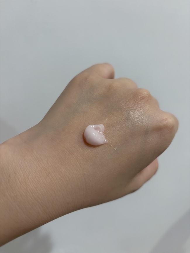 妝不會悶不會讓肌膚有負擔感