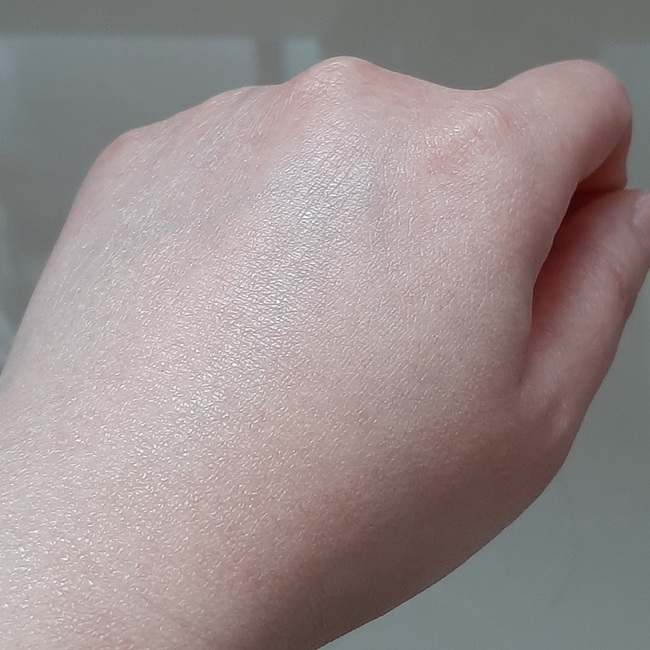 👇但也夠潤澤肌膚的感受我超愛😘