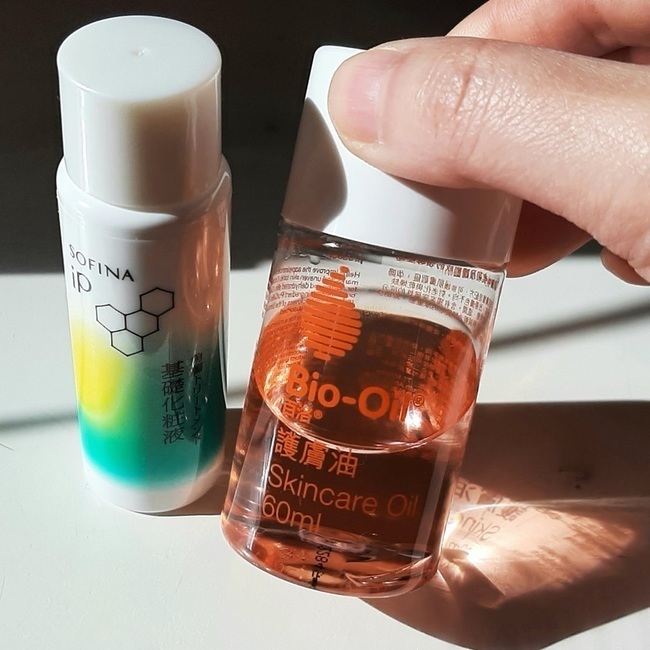 ref取２滴油按壓全臉肌膚