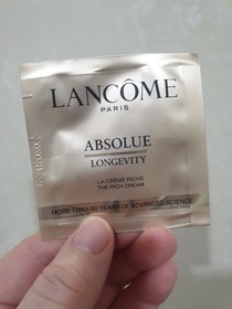 何妮妮 - LANCÔME 蘭蔻 絕對完美永生玫瑰濃萃乳霜 使用心得圖片