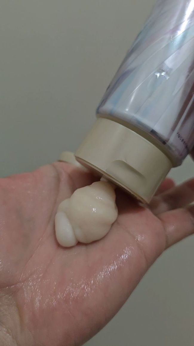 壓扁頭髮看起來就沒有精神