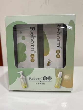 imgimg這次非常感謝CosmeReborn蕊朋所提供的試用機會這次試用的商品是Reborn蕊朋保濕潔顏慕斯imgimg我之前也剛好有抽中這家的舊版的洗卸不麻煩兩用潔膚露用起來感受不錯沒想到這次又很幸運的抽中款新版的潔顏露imgimg這款潔顏露擠出來是很綿密細緻的泡沫慕斯幕斯本身是不添加香料跟酒精非常的溫和不刺激讓人用起來非常安心我的皮膚是屬於超級敏感肌但我用了這款慕斯完全沒有不適感而且洗完後臉是非常的清爽跟乾淨不會有那種滑滑沖不乾淨的感覺imgimg這款慕斯最讓我覺得方便的是它不需要像洗面乳要搓很久才會起泡它只要擠下就有很綿密的泡沫慕斯馬上就可以洗了真的是很方便我冬天皮膚很容易乾癢但我洗了這款慕斯也沒有泛紅發癢的問題這次整體洗完感受非常好下次用完後會考慮再回購 imgimg這次非常感謝CosmeReborn蕊朋所提供的試用機會這次試用的商品是Reborn蕊朋保濕潔顏慕斯imgimg我之前也剛好有抽中這家的舊版的洗卸不麻煩兩用潔膚露用起來感受不錯沒想到這次又很幸運的抽中款新版的潔顏露imgimg這款潔顏露擠出來是很綿密細緻的泡沫慕斯幕斯本身是不添加香料跟酒精非常的溫和不刺激讓人用起來非常安心我的皮膚是屬於超級敏感肌但我用了這款慕斯完全沒有不適感而且洗完後臉是非常的清爽跟乾淨不會有那種滑滑沖不乾淨的感覺imgimg這款慕斯最讓我覺得方便的是它不需要像洗面乳要搓很久才會起泡它只要擠下就有很綿密的泡沫慕斯馬上就可以洗了真的是很方便我冬天皮膚很容易乾癢但我洗了這款慕斯也沒有泛紅發癢的問題這次整體洗完感受非常好下次用完後會考慮再回購