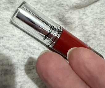 溶解了也沒有什麼染唇的痕跡