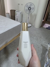 月月安-VVN - Darphin 朵法 深海翡翠蘊活前導精粹 使用心得圖片