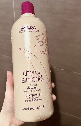 我會蠻推薦可以試試這瓶洗髮精